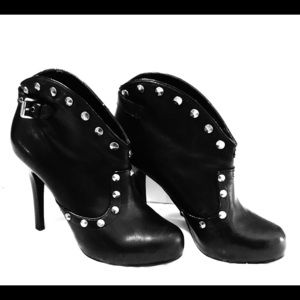 [BGBGeneration] Studded Black Ankle Boots